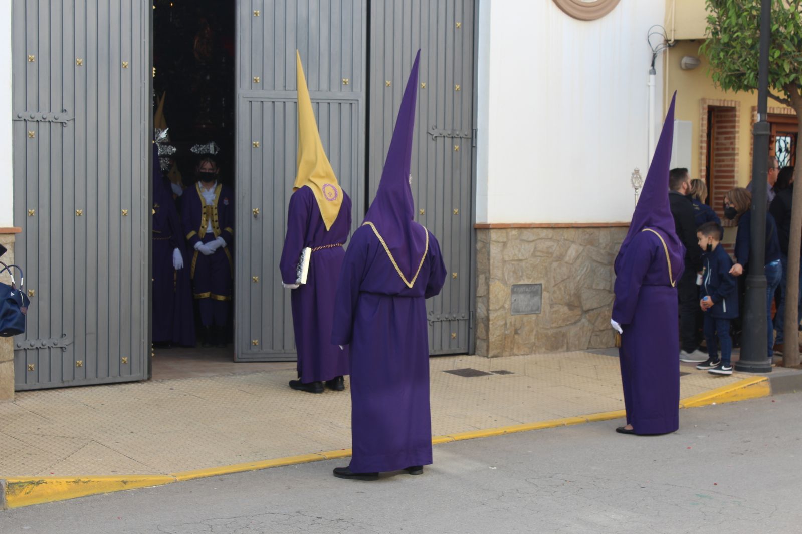 Procesión de la Hermandad de Jesús en Vera, en imágenes