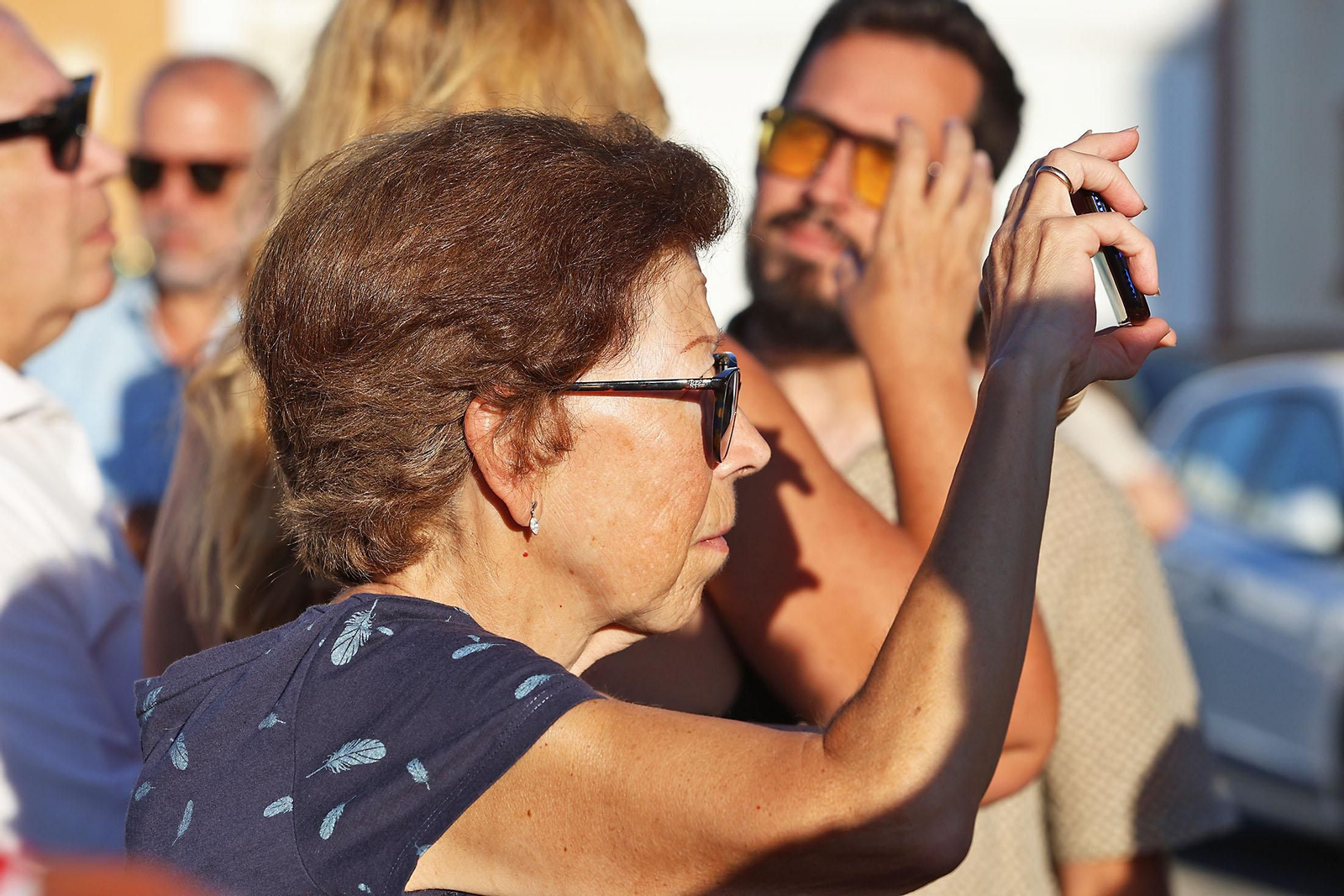 Imágenes de la inauguración del mural homenaje a Manuel Carrasco en Isla Cristina