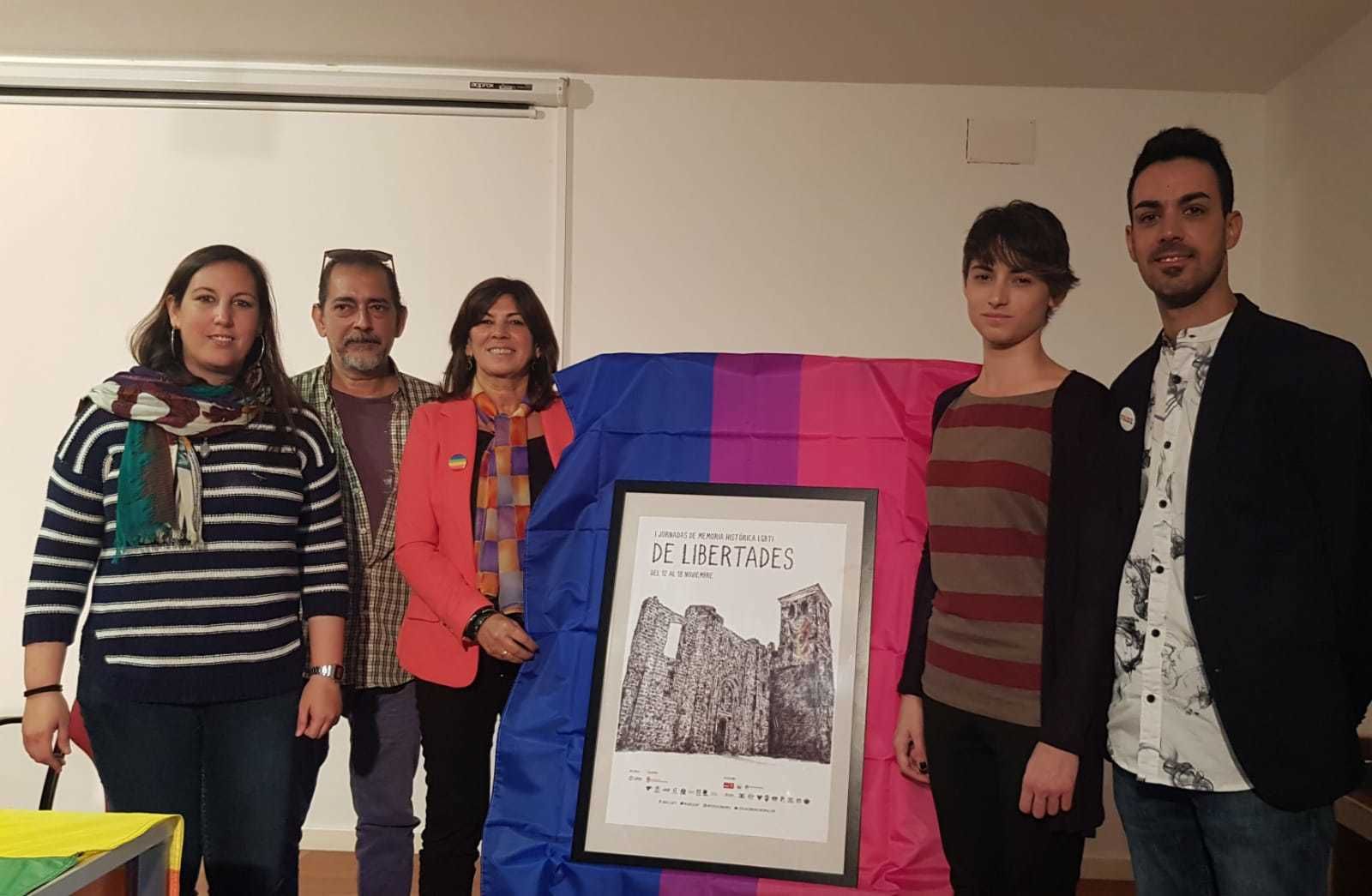 Las concejalas María Eugenia Lara y Matilde Roselló, junto a Rodrigo Romo, Karma Vázquez y Jose María Rodríguez en la presentación.