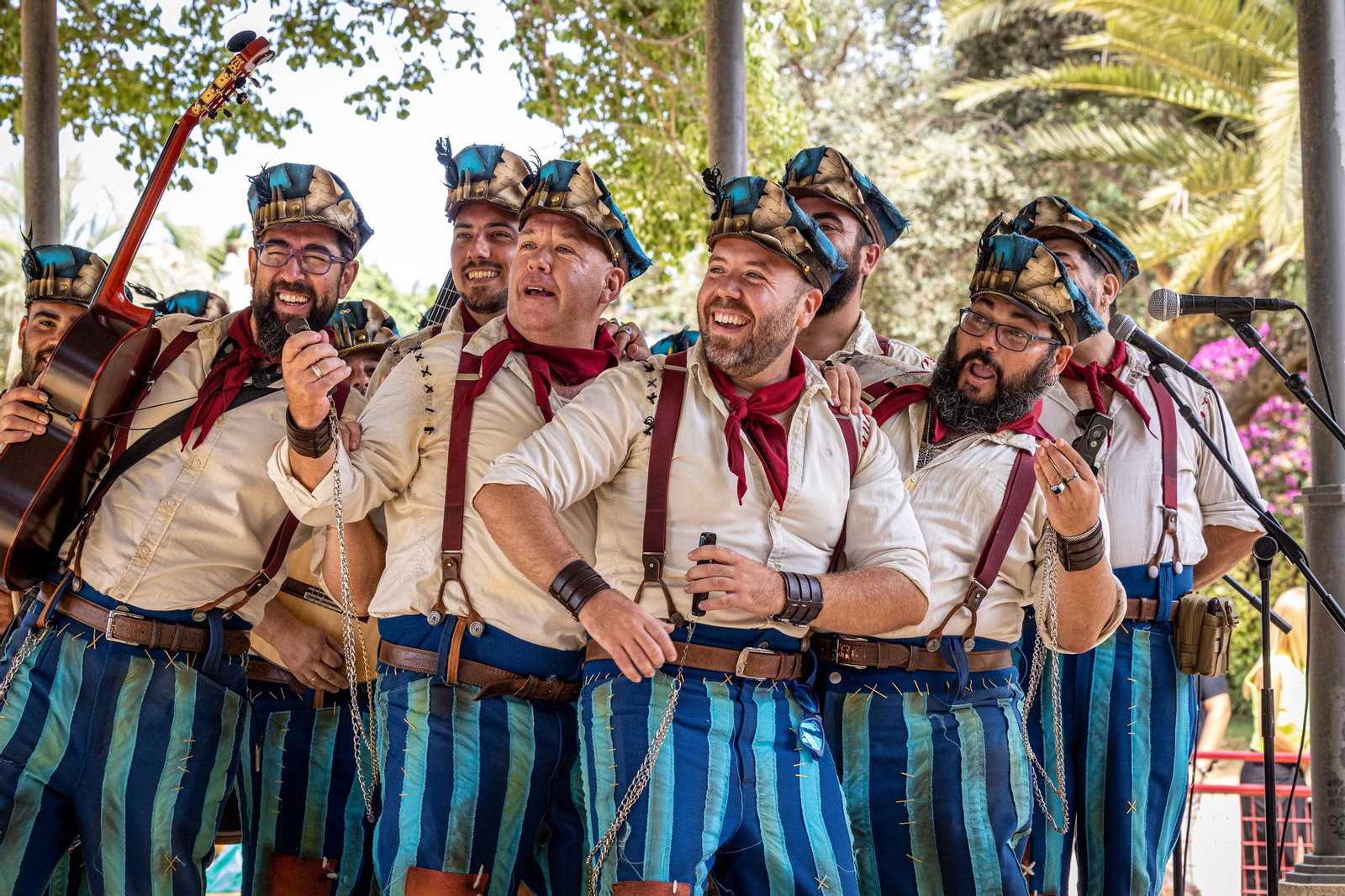 Búscate en SailGP Cádiz: La ciudad disfruta del ambiente del domingo con las actividades, las carreras y los bares