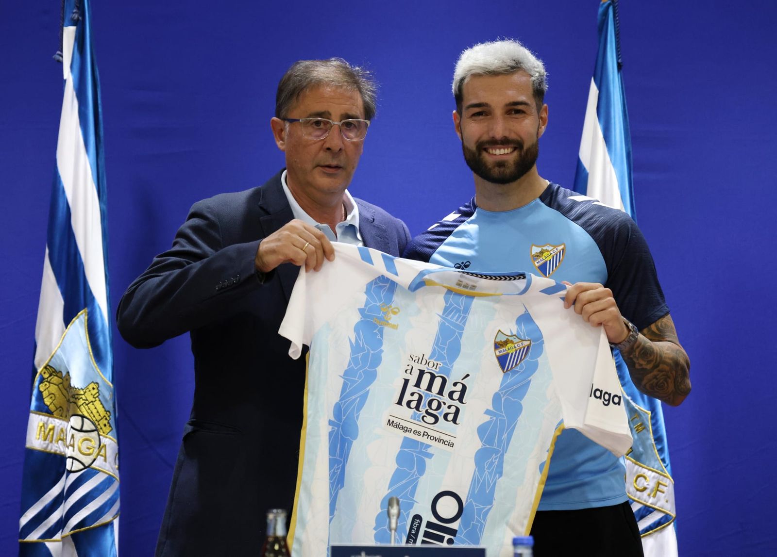 Las fotos de la presentación de Álex Pastor con el Málaga CF