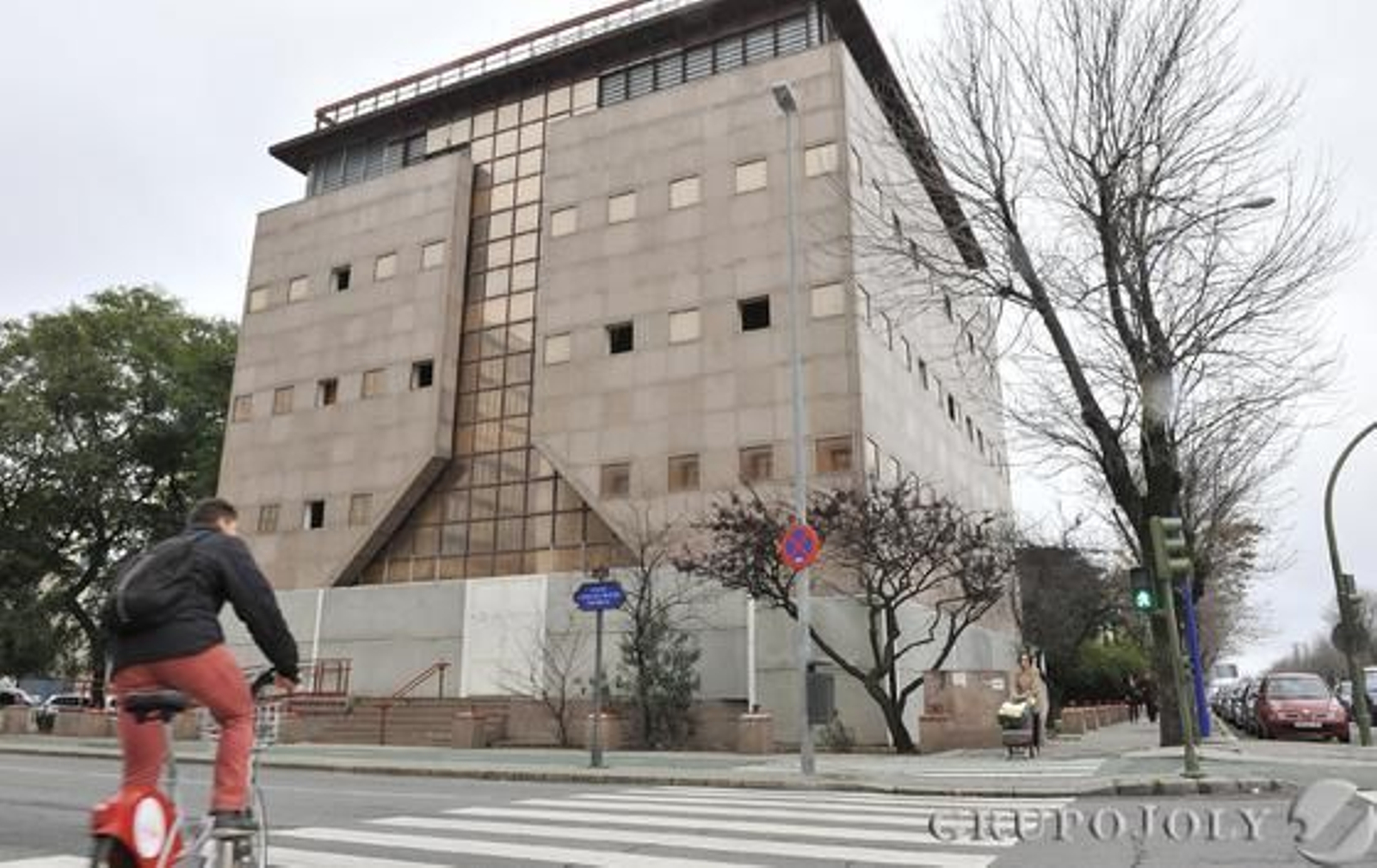 Edificio de oficinas del Puerto.

Foto: Diario de Sevilla