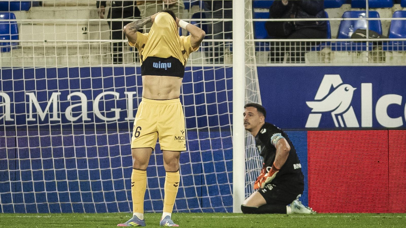 El Huesca-Málaga CF, en fotos