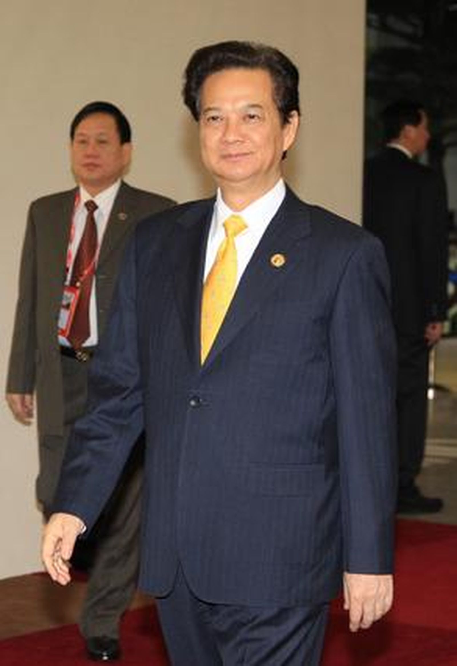 El primer ministro vietnamita, Nguyen Tan Dung, llegando a la sede de la cumbre del G20, en Seúl.


Foto: Agencias