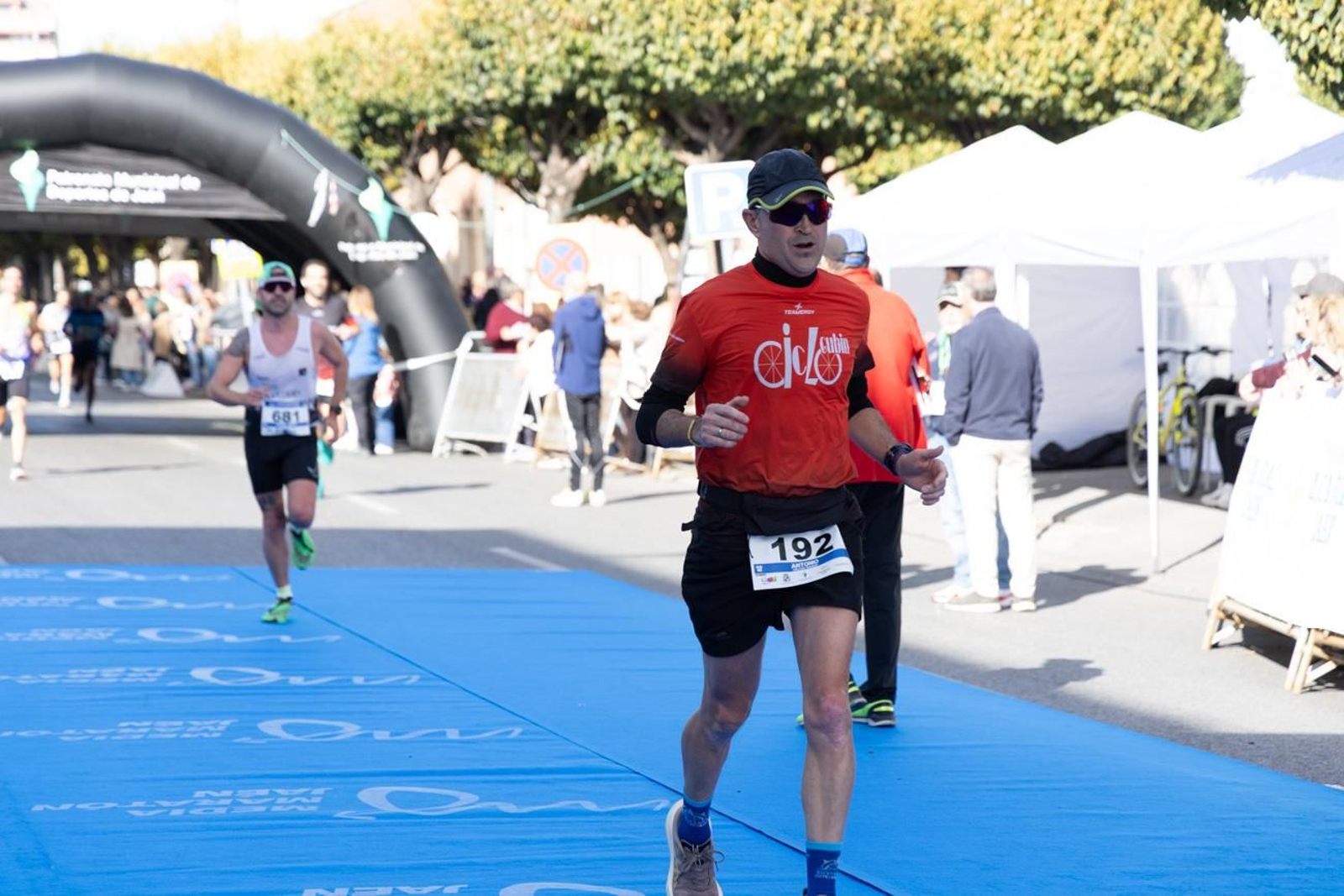 En imágenes: multitudinaria e histórica XXIX Media Maratón 'Ciudad de Jaén' y 10k en memoria de Paco Manzaneda (2)