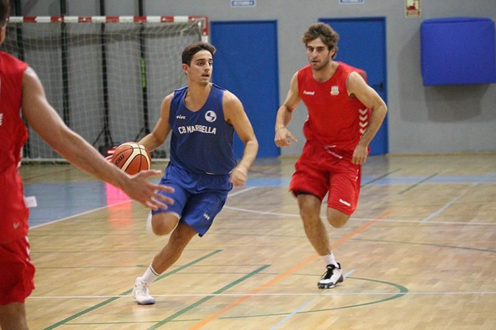 Lucas Muñoz, en un partido con el CB Marbella. Lucas Muñoz, en un partido con el CB Marbella.