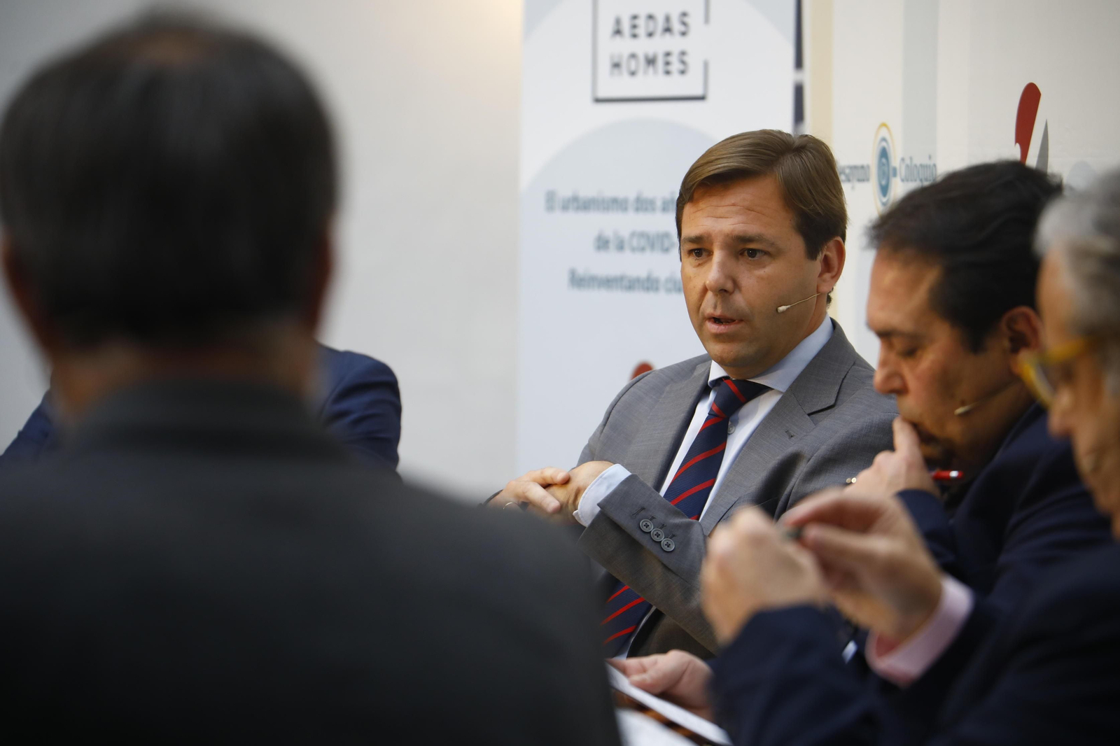 Fografías del desayuno coloquio de Grupo Joly: El urbanismo dos años después del covid