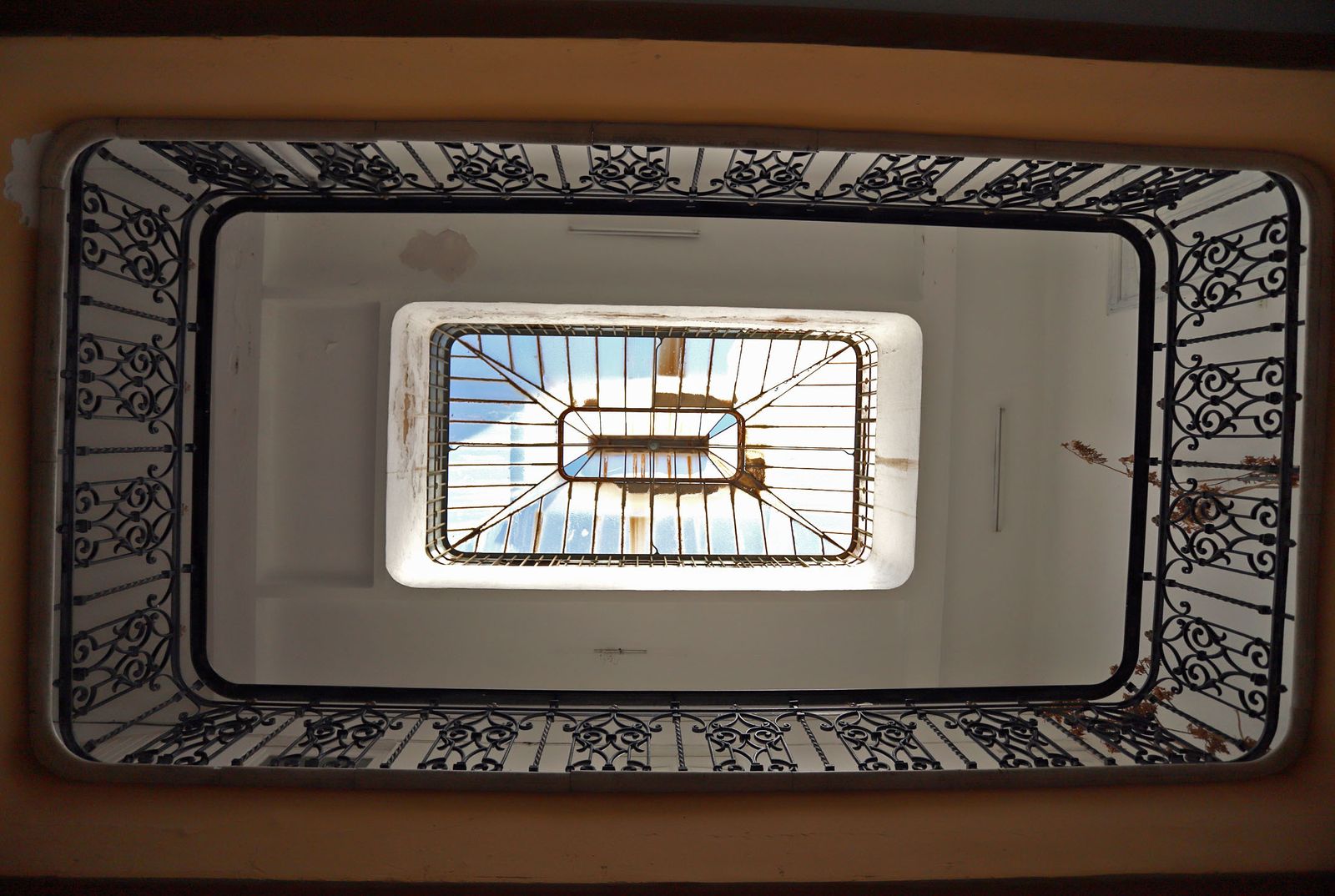 Imágenes del edificio de la calle Berdigón 3 en Huelva