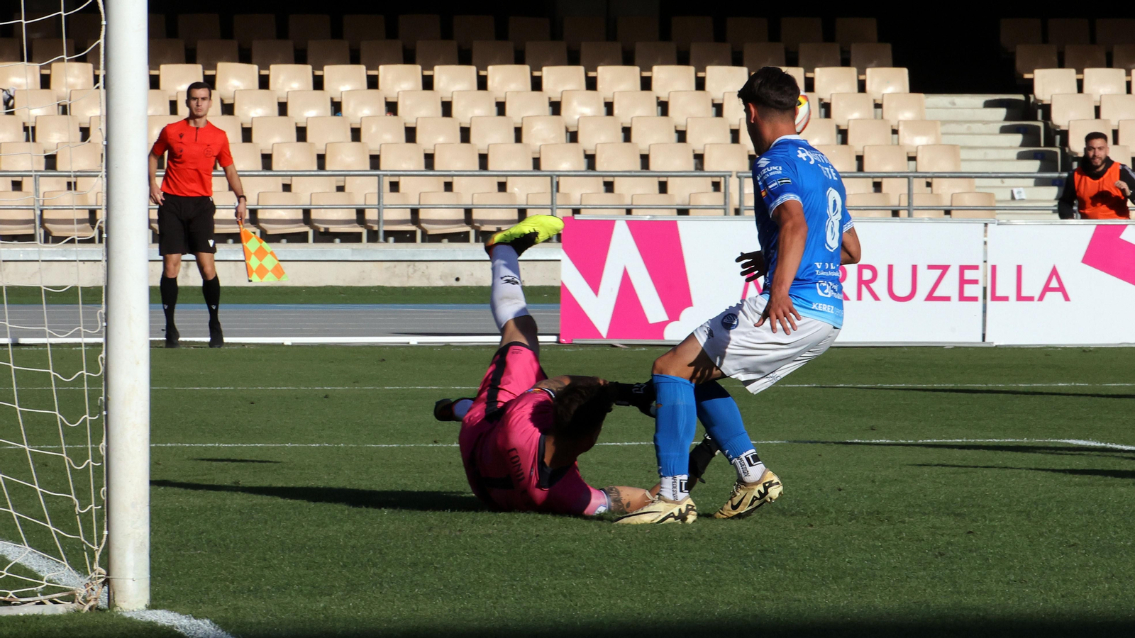 Imágenes del Xerez DFC - Conil CF en Chapín