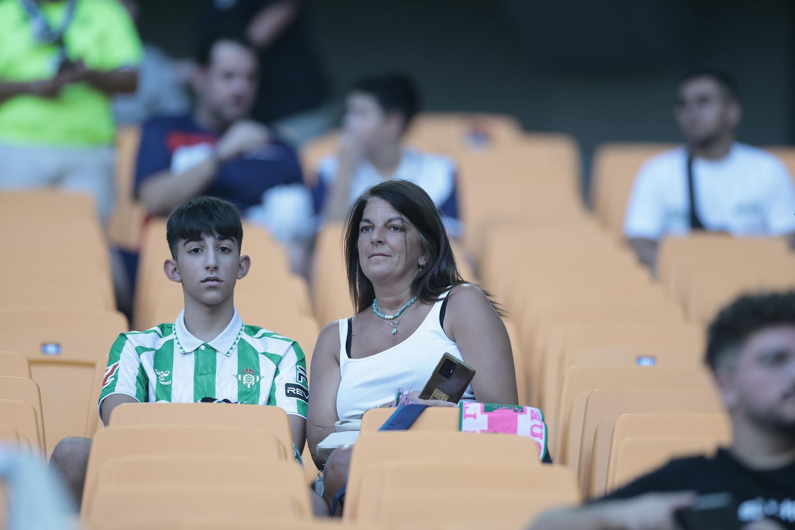 Búscate en las fotos del Betis - Alavés