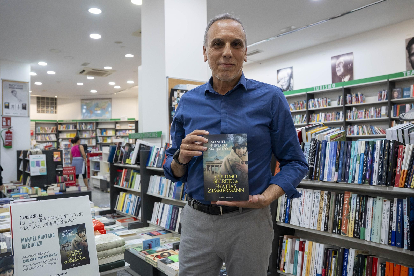 La presentación en Almería de la novela escrita por Manuel Hurtado, en imágenes