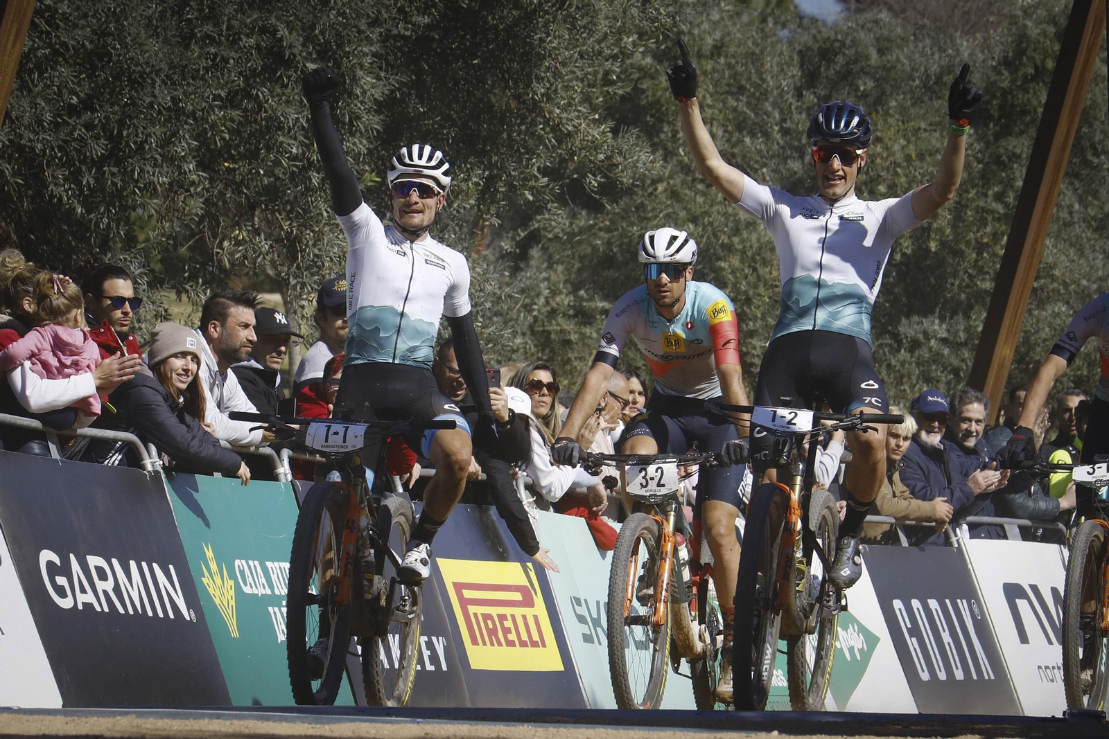 Las imágenes de la etapa final de la Andalucía Bike Race en Córdoba