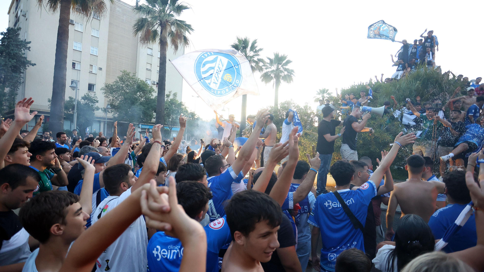 El Xerez DFC celebra su ascenso en la Plaza del Caballo