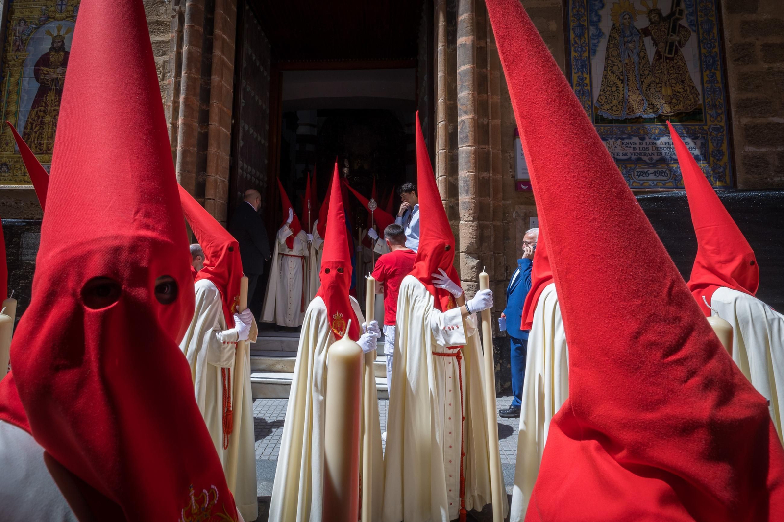 Imágenes de la salida de Las Penas en la Semana Santa de Cádiz 2025 Imágenes de la salida de Las Penas en la Semana Santa de Cádiz 2025