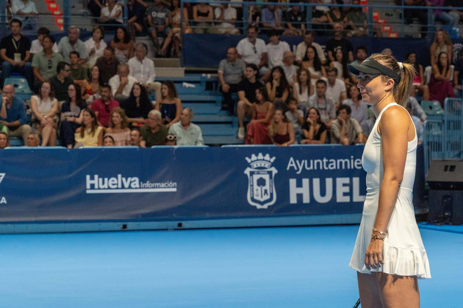 Imágenes de la final femenina de la Copa del Rey de tenis de Huelva entre Jesica Bouzas y Paula Badosa