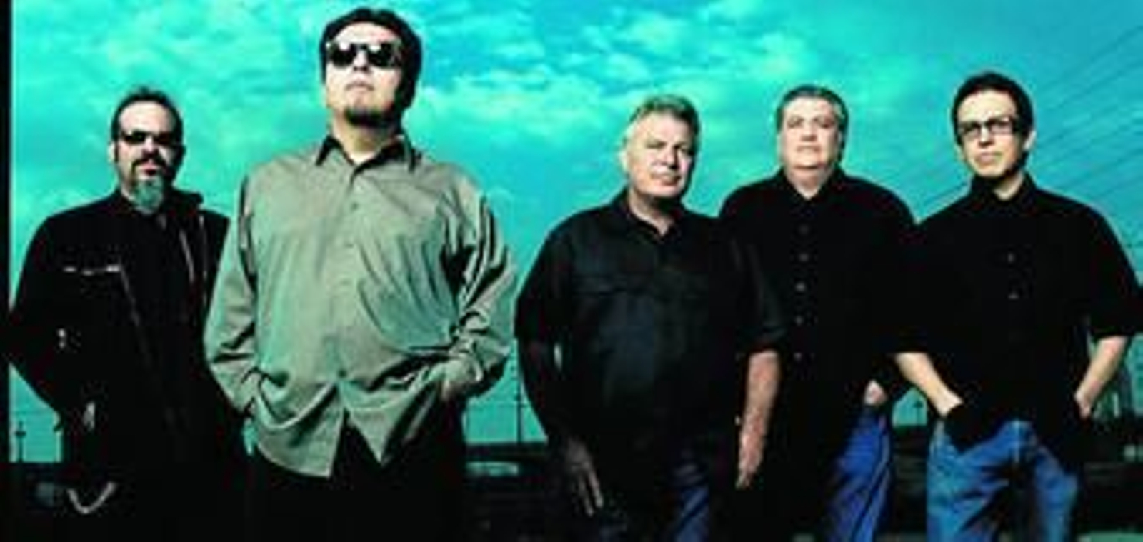Los Lobos llegan esta noche al Teatro de la Axerquía. Los Lobos llegan esta noche al Teatro de la Axerquía.