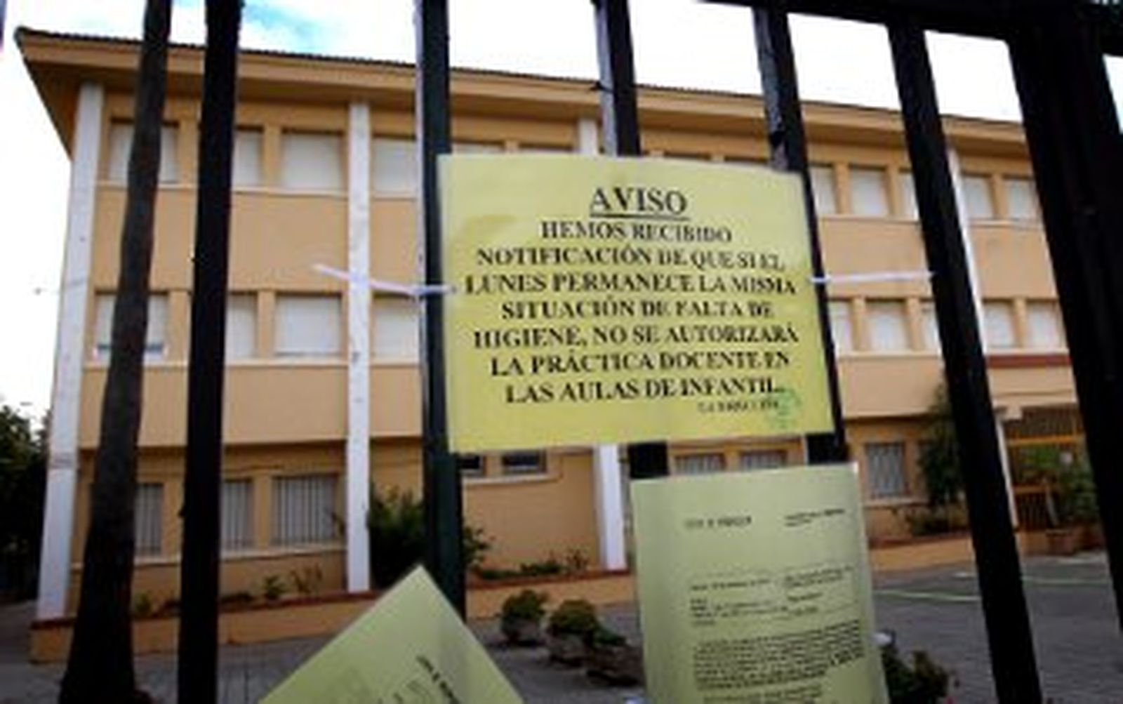 La Flampa eleva a 680 los alumnos sin clase por la huelga de limpieza