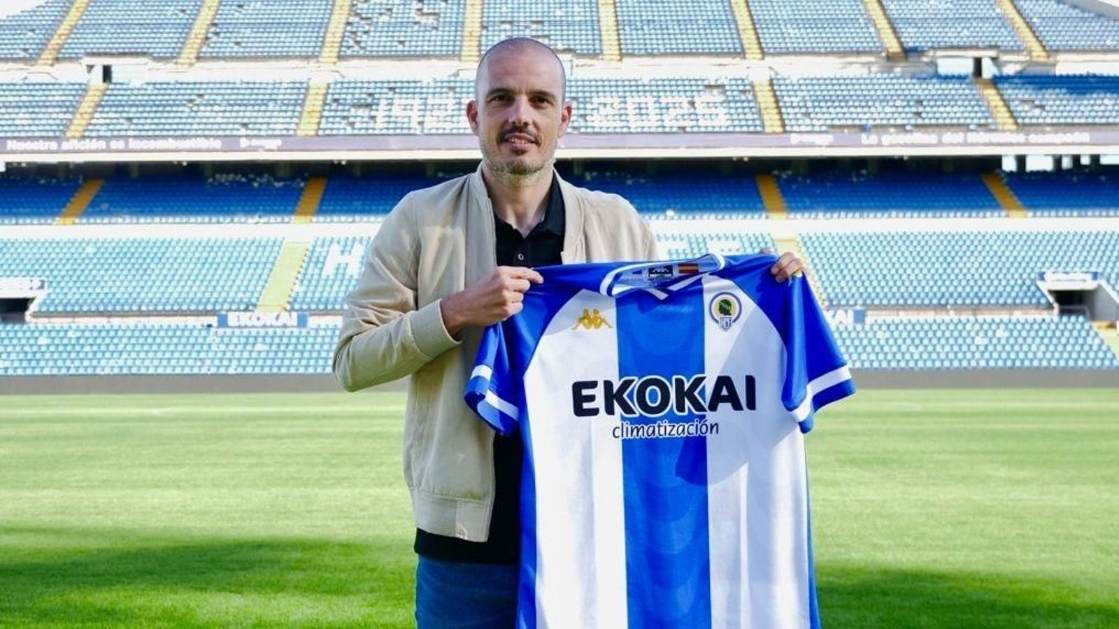 Beto Company, presentado por el Hércules CF.