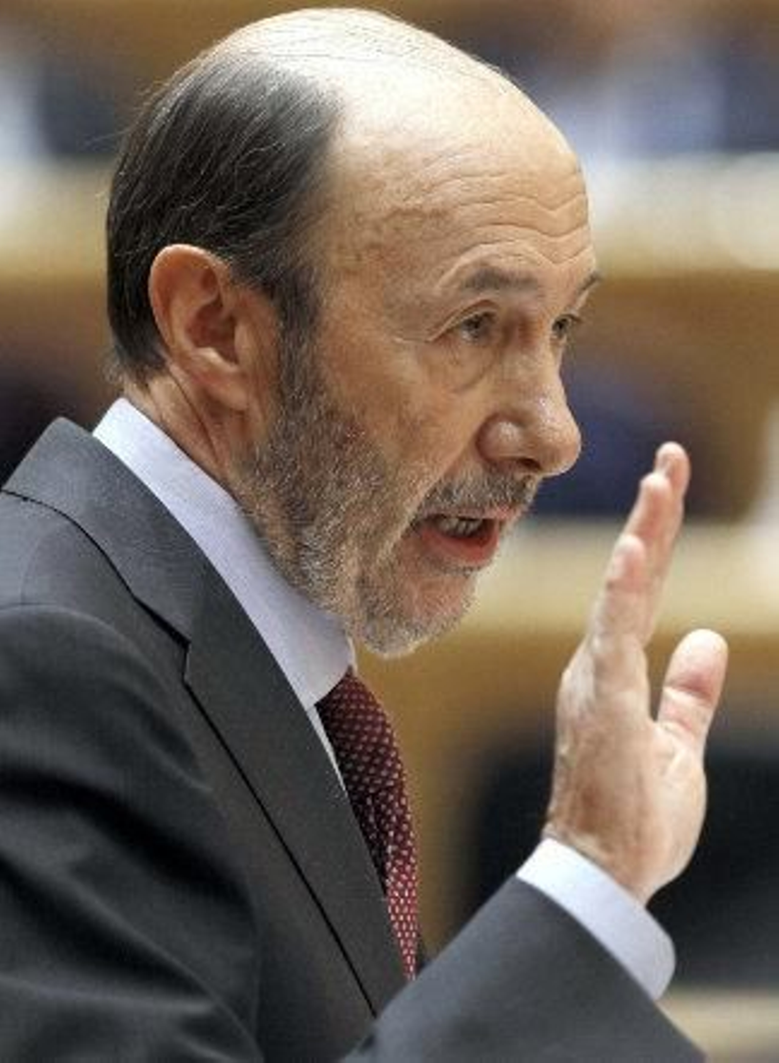 Rubalcaba: "Me parece fantástico para el PSOE que Susana Díaz tenga más poder"