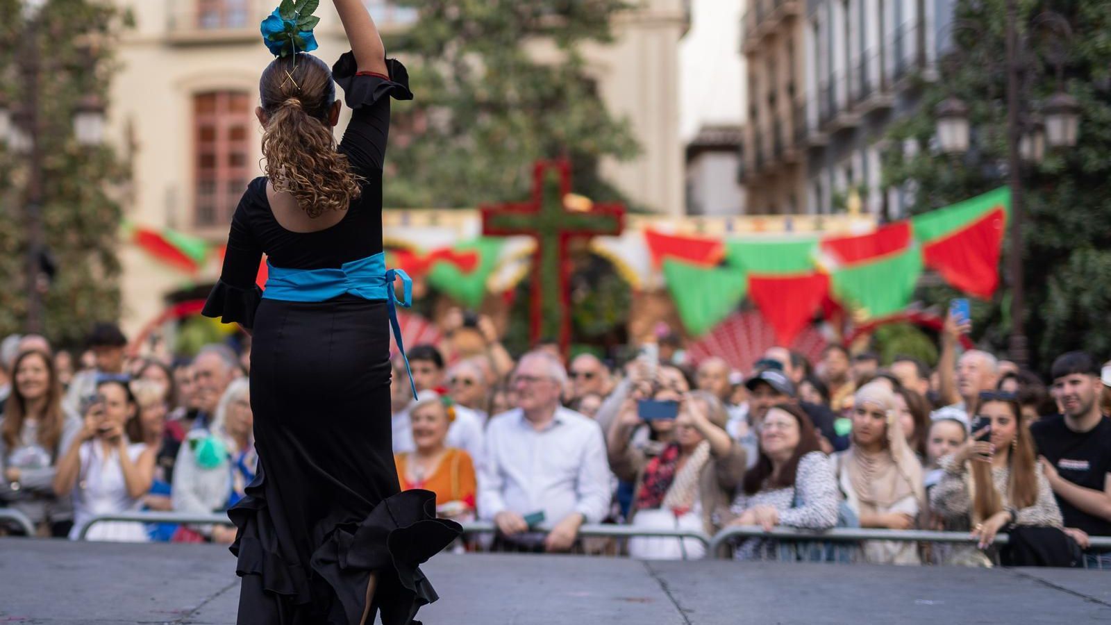 Encuéntrate en la mejores fotos del Día de la Cruz de Granada