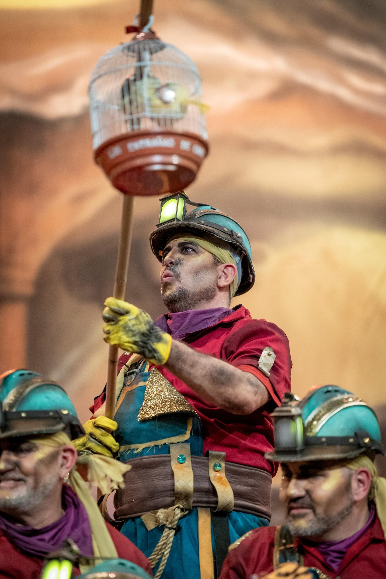 Búscate entre las mejores imágenes de la primera sesión de cuartos de final del COAC 2025