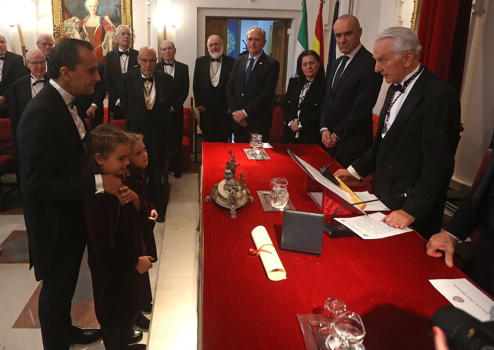 SALVADOR MORALES CONDE TOMA POSESION DE LA PLAZA DE ACADEMICO DE NUMERO DE LA REAL ACADEMIA DE MEDICINA Y CIRUJIA DE SEVILLA