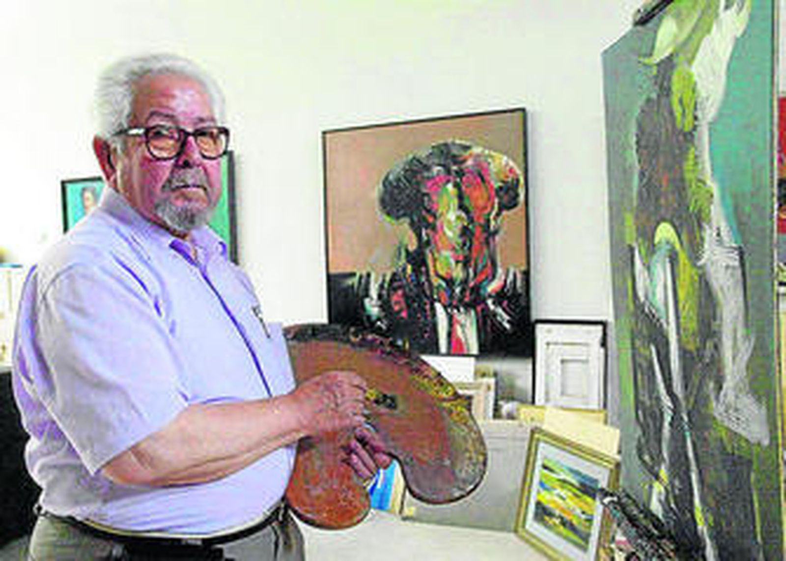 Antonio Povedano, en su estudio, en 2002.