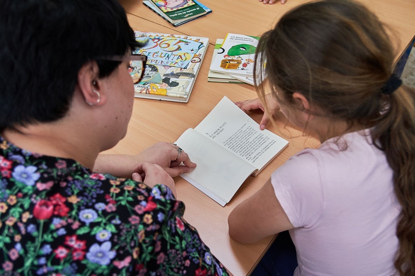 Las sesiones de apoyo se hacen en colegios en zonas vulnerables de Sevilla