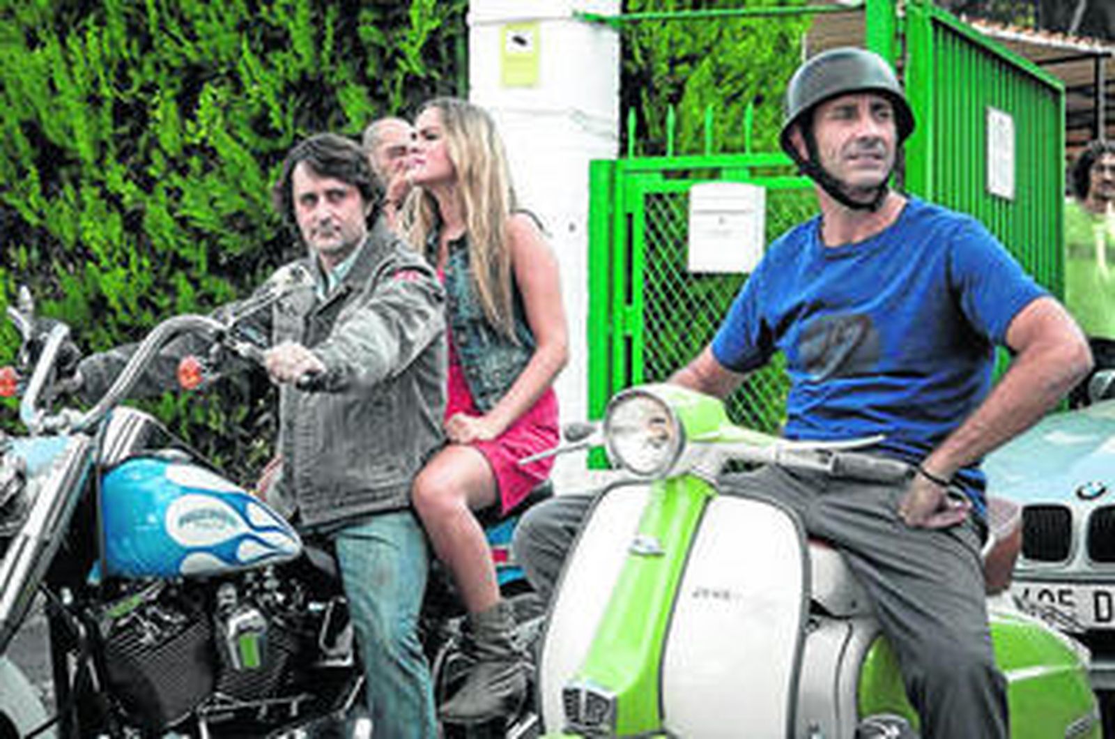 La película cabalga entre el género fantástico, el humor y el drama intimista.