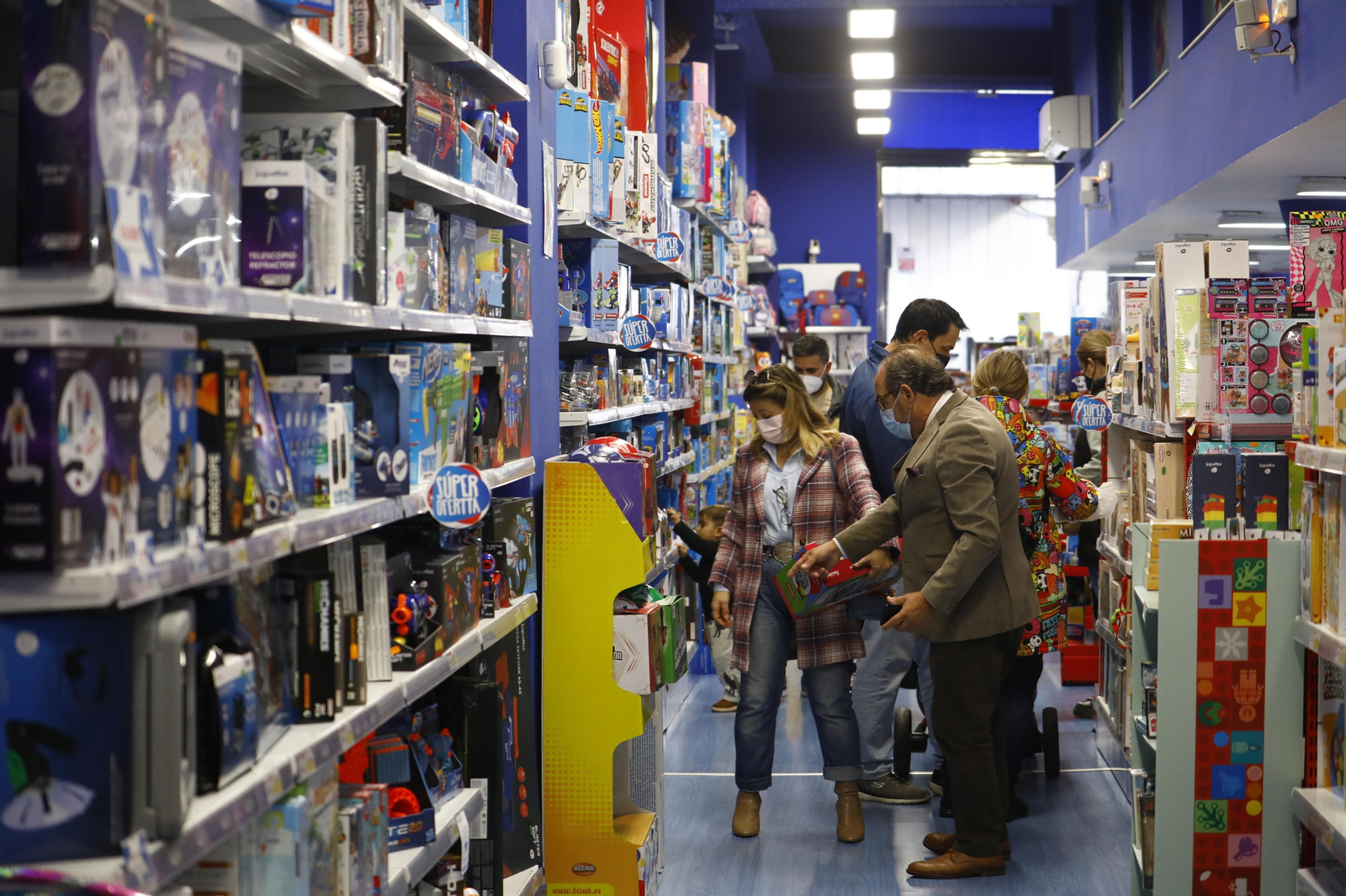 Los últimos días para comprar los regalos de Reyes, en fotografías