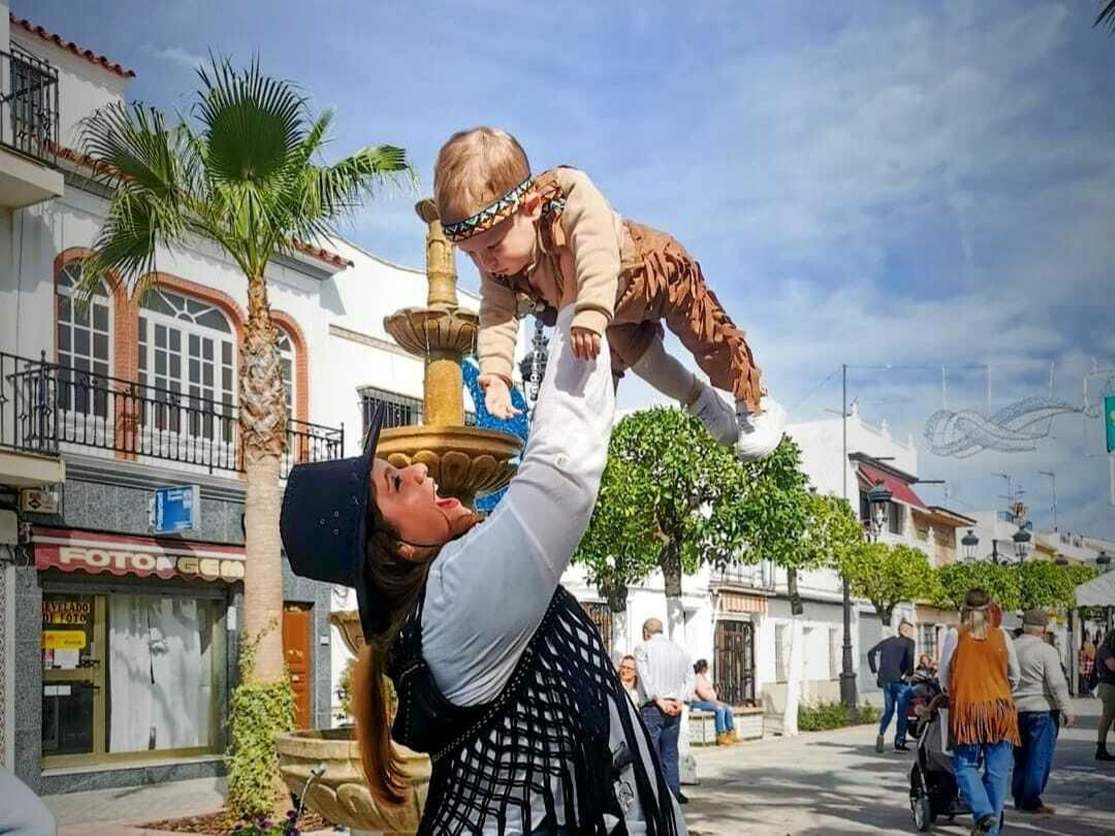 Carnaval de Puerto Serrano, una explosión de color
