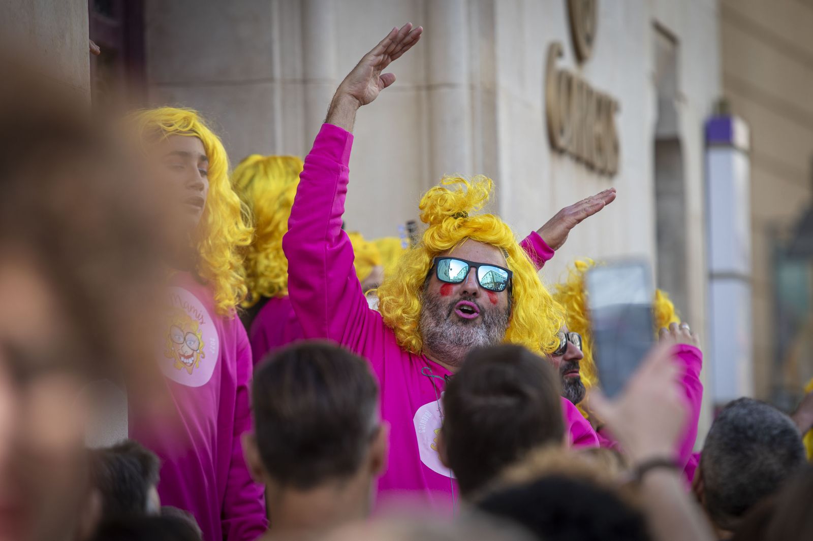Imágenes del domingo de Carnaval ilegal en Cádiz