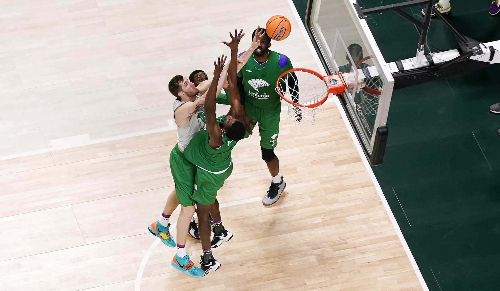 Las fotos del entrenamiento del Unicaja antes del partido ante el Cluj