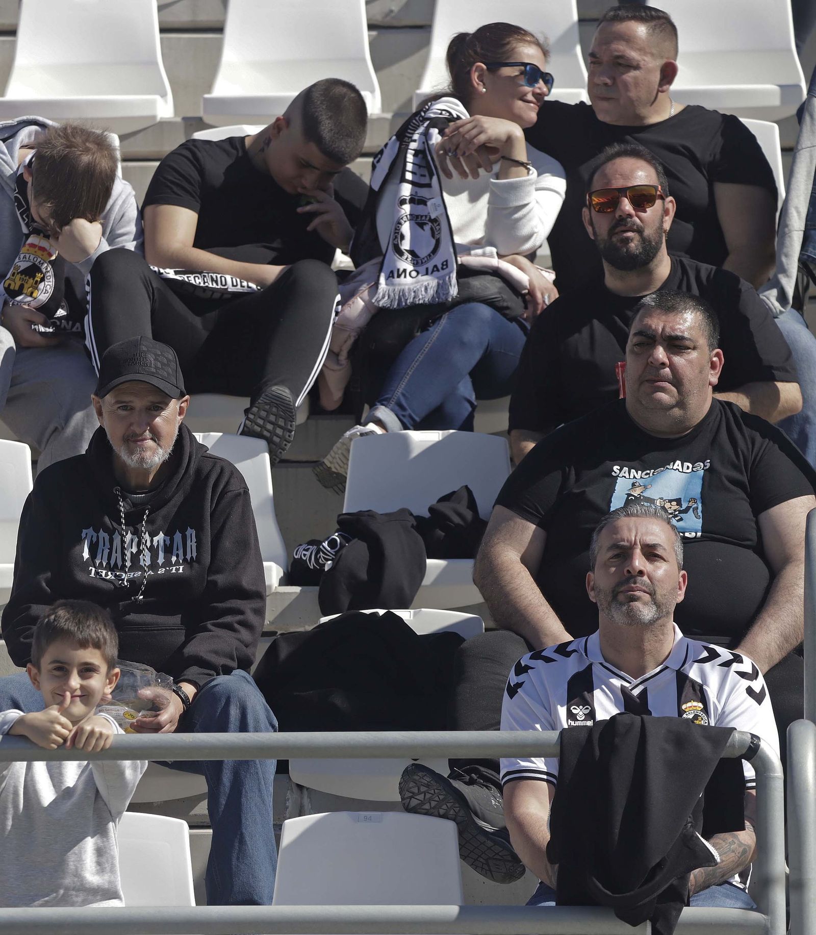 Búscate en el Ciudad de La Línea durante el Balona - San Roque de Lepe de Tercera Federación