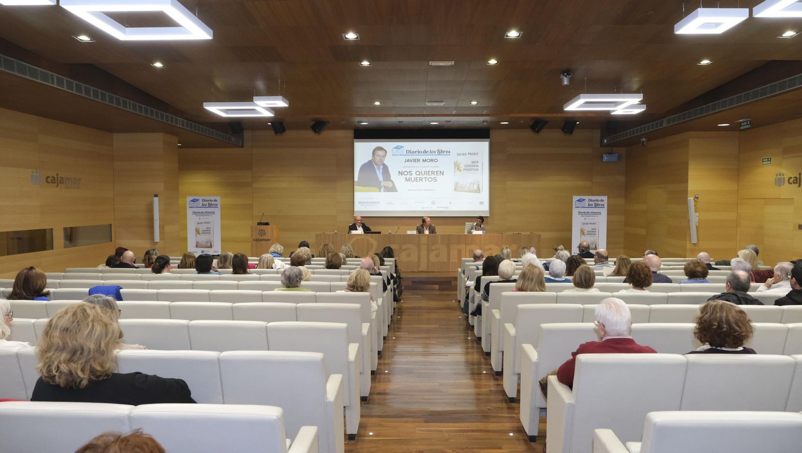 Diario de los Libros con el escritor Javier Moro, en imágenes