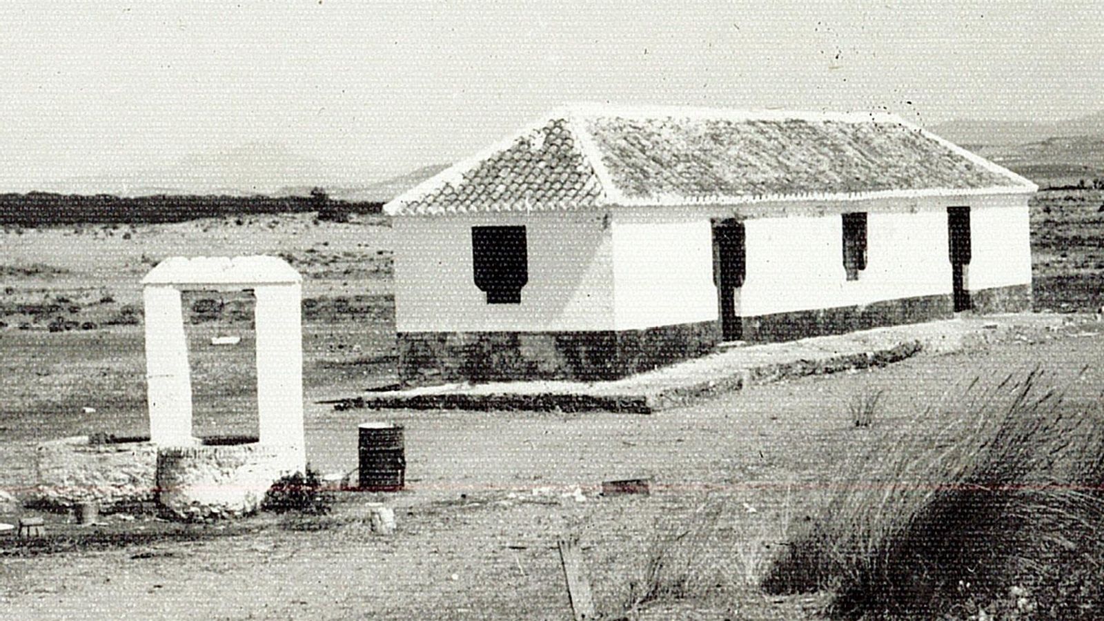 Casa-Cuartel de la Guardia Civil de Guadalquitón (1965).