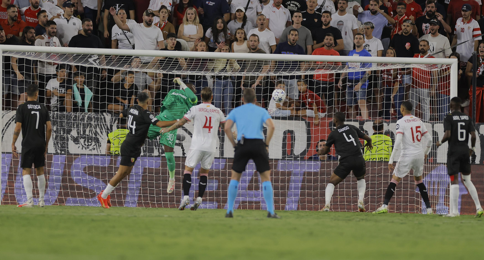 Las fotos del Sevilla-Lens de Champions