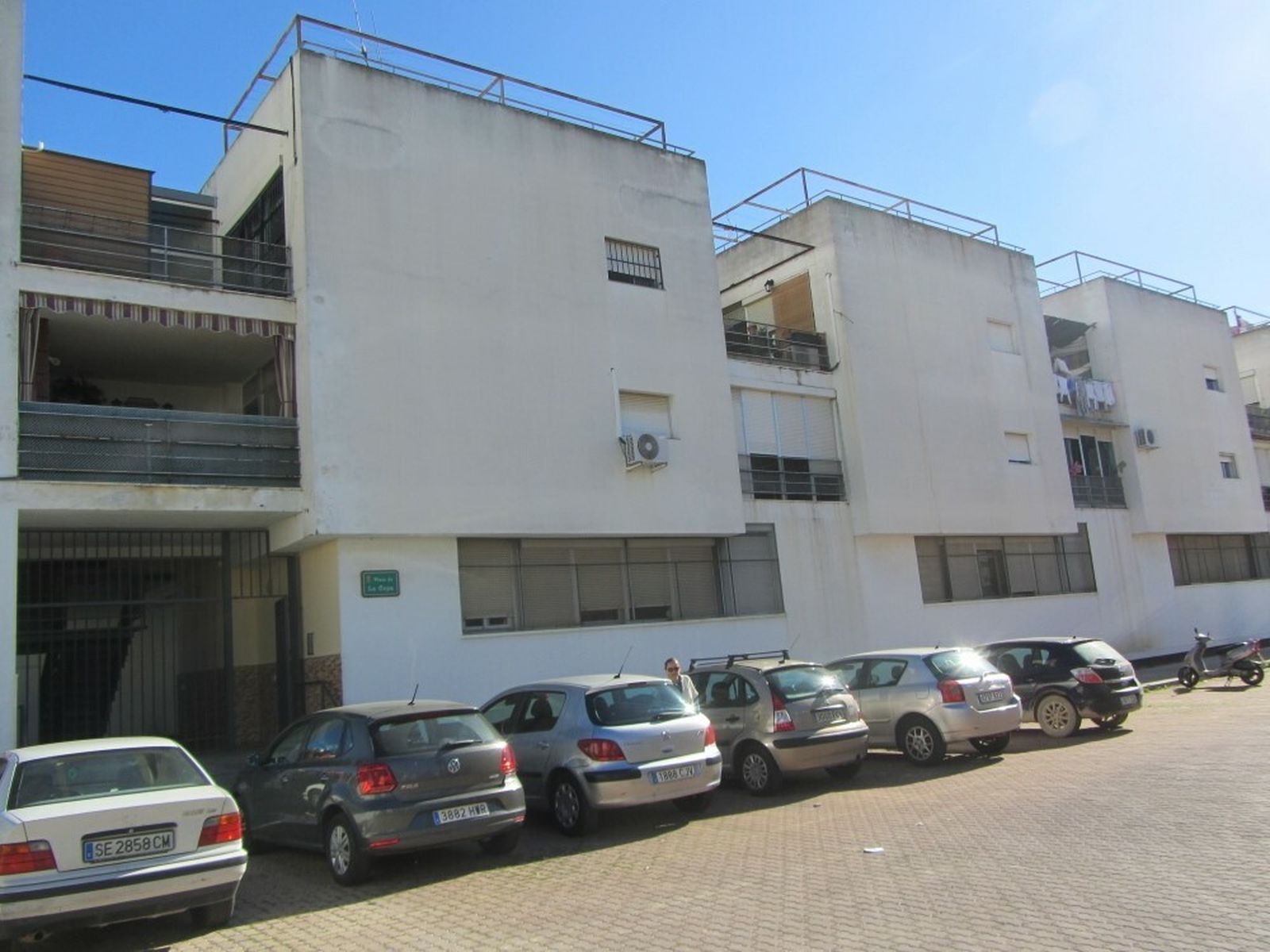 Las VPO de la calle Cepa de Tomares, que son propiedad de la agencia AVRA de la Junta.