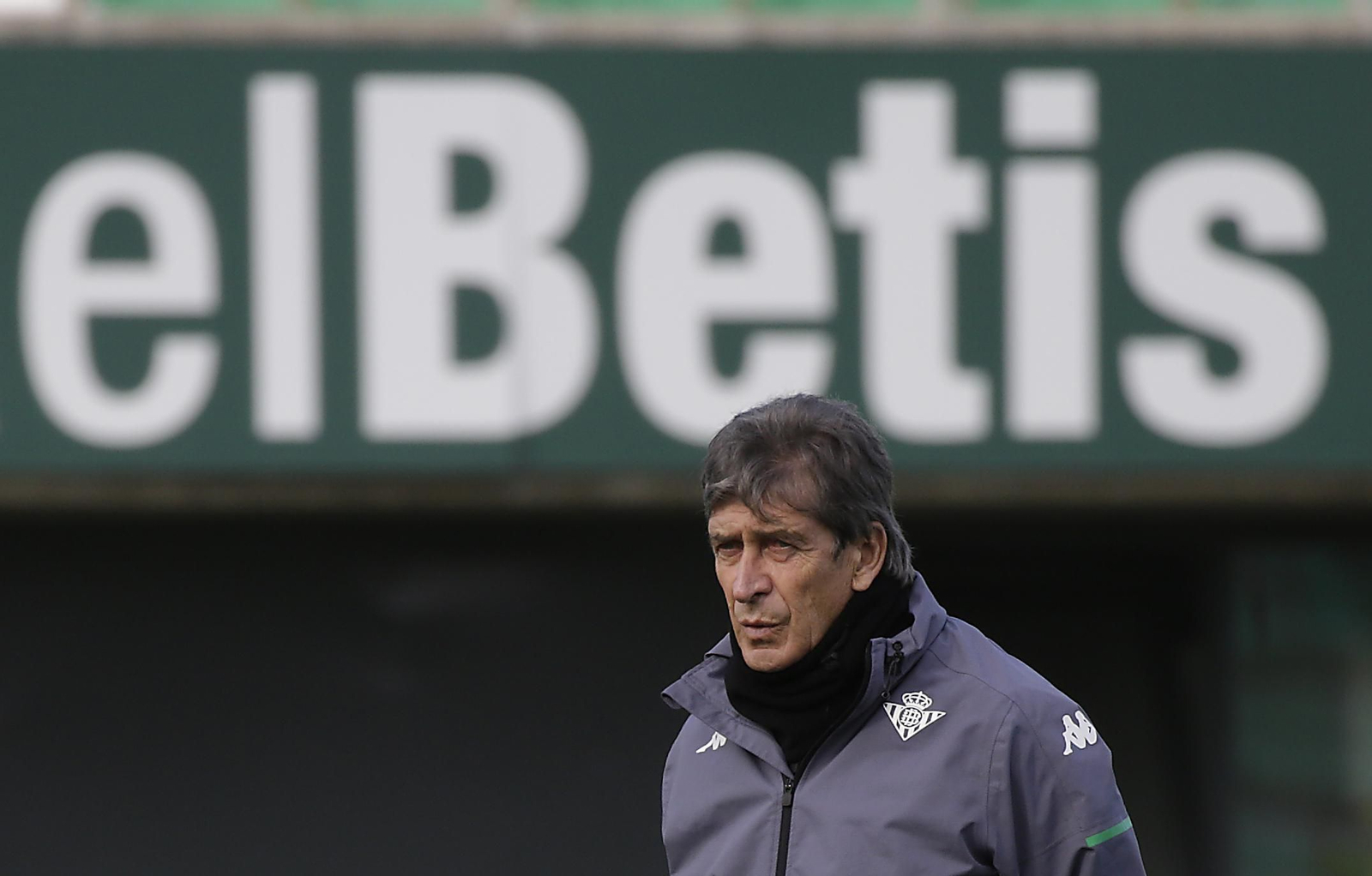 Pellegrini, pensativo durante un entrenamiento.