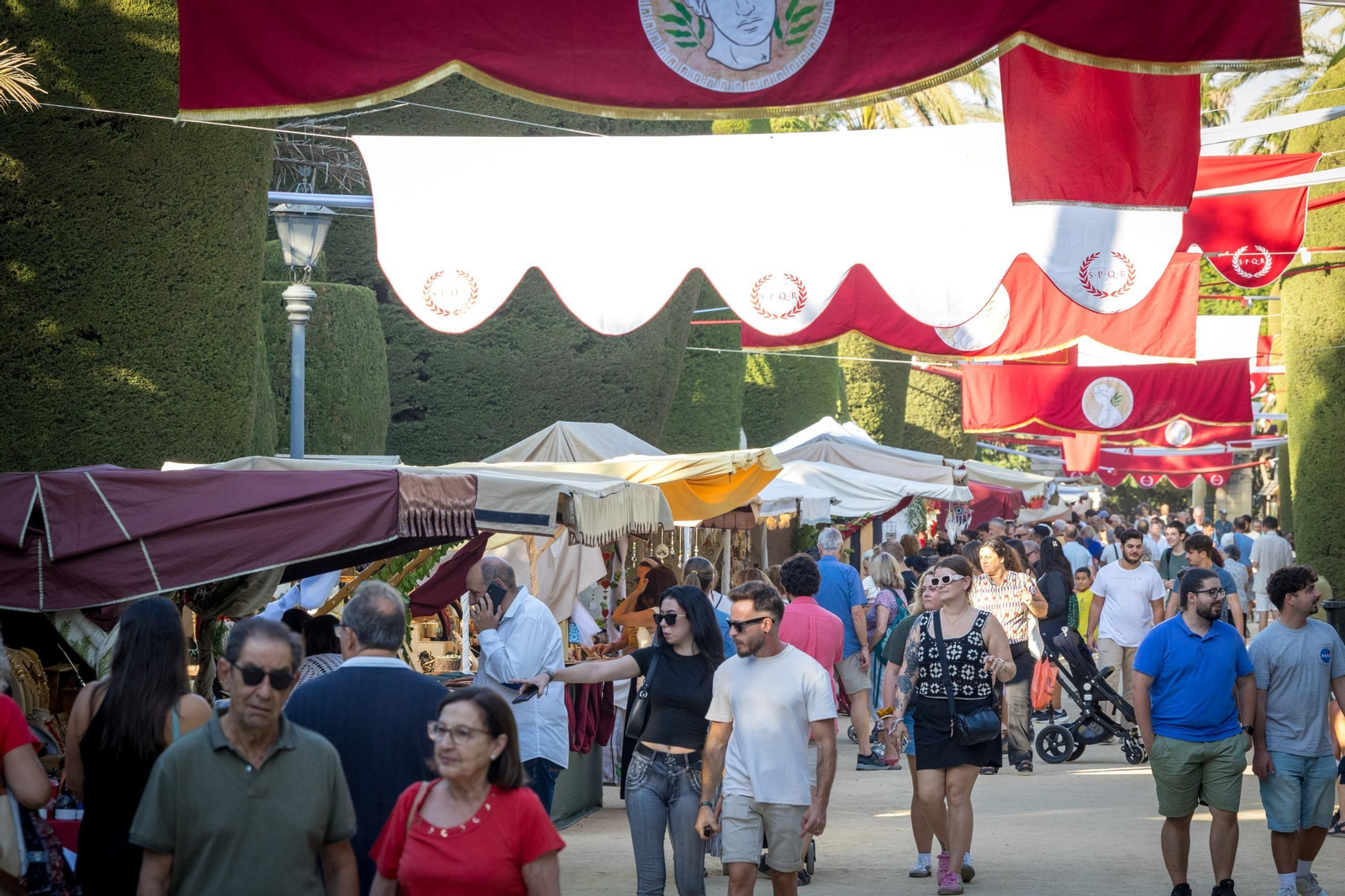 Las imágenes del Mercado Romano en el Parque Genovés de Cádiz