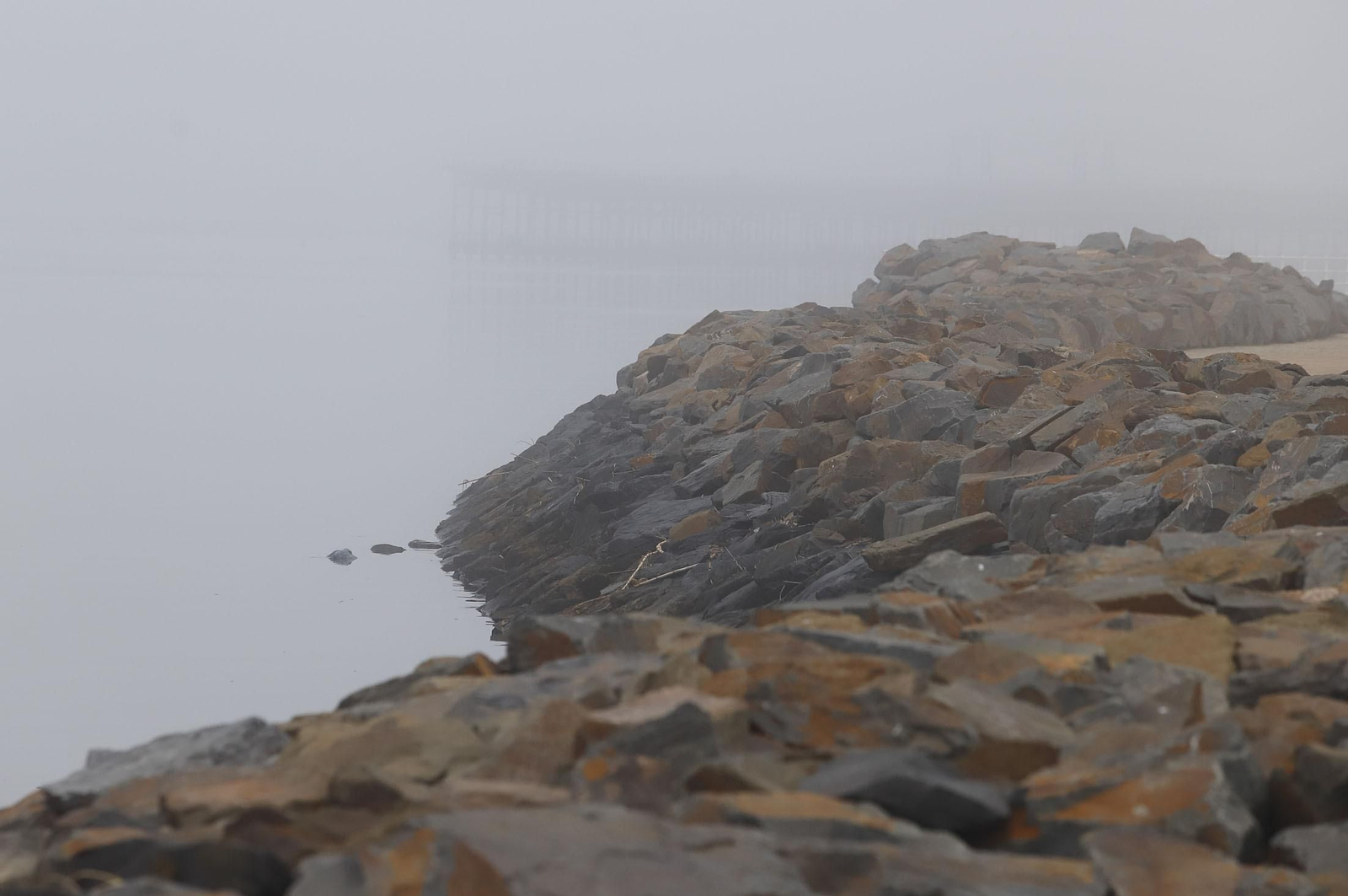 Imágenes de la niebla durante la mañana en Huelva