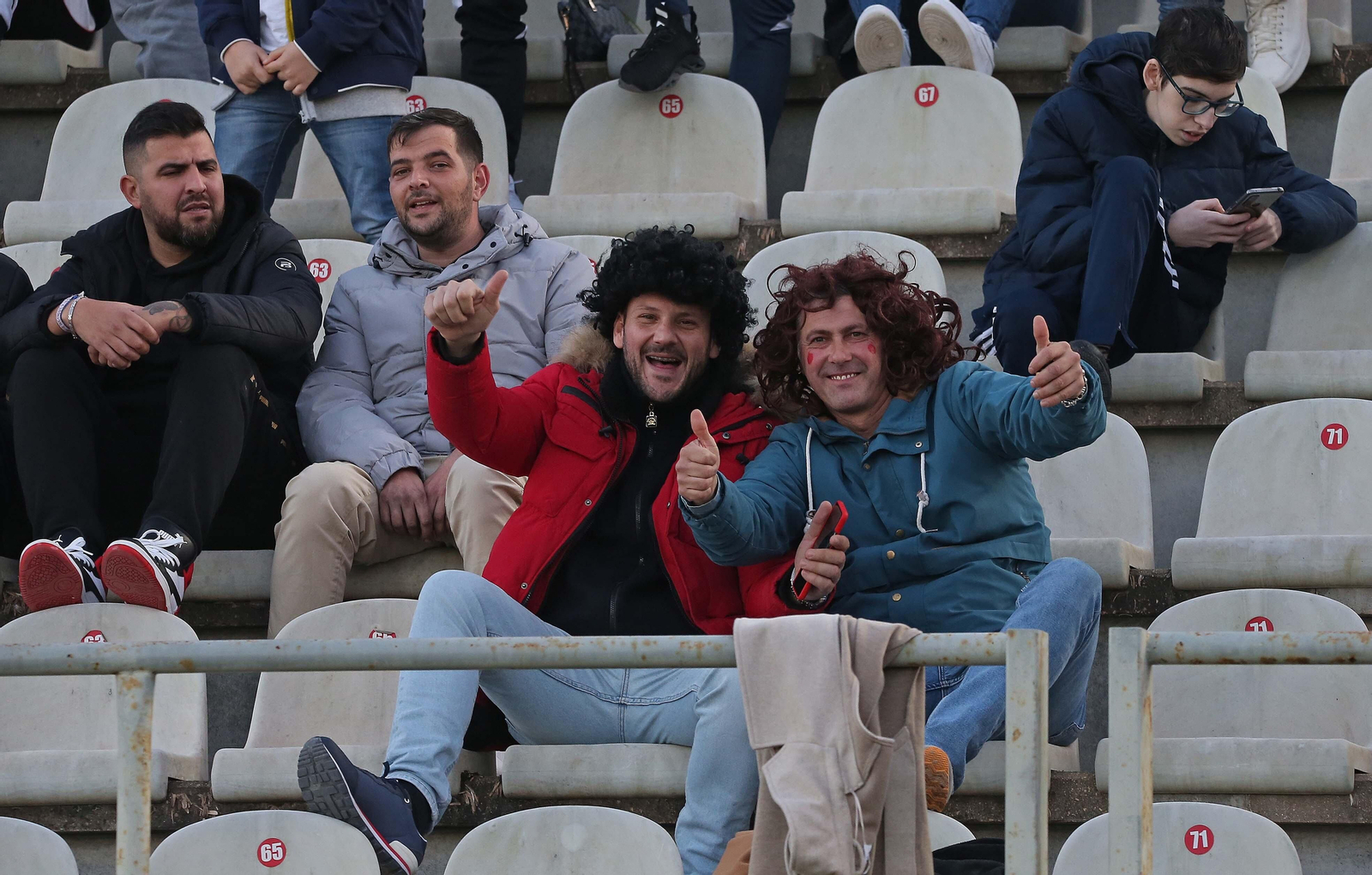 Fotos de la afición durante el Algeciras - Fuenlabrada en el Nuevo Mirador