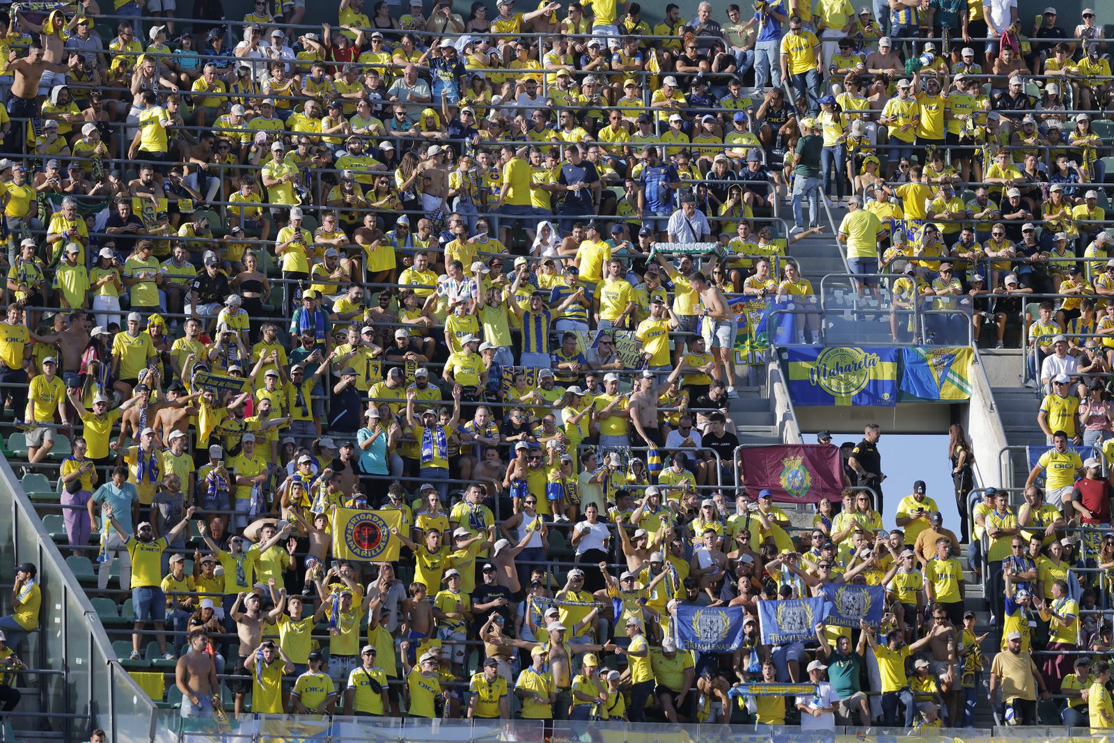 Búscate en las fotos del Betis-Cádiz