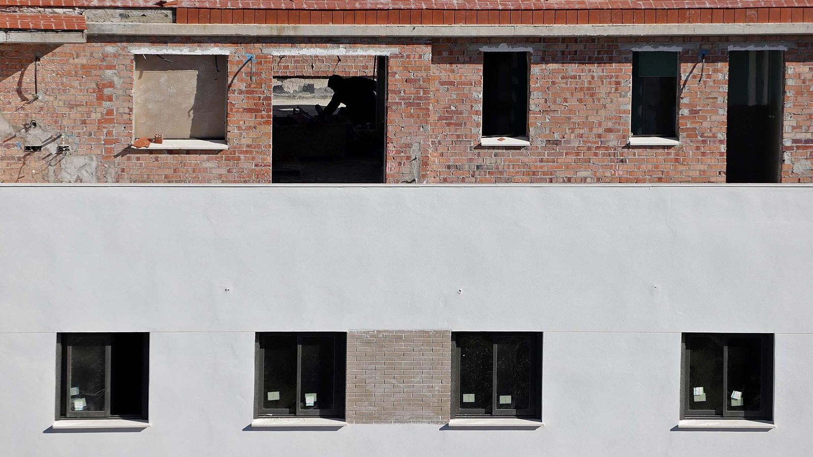 Un edificio de viviendas en construcción.