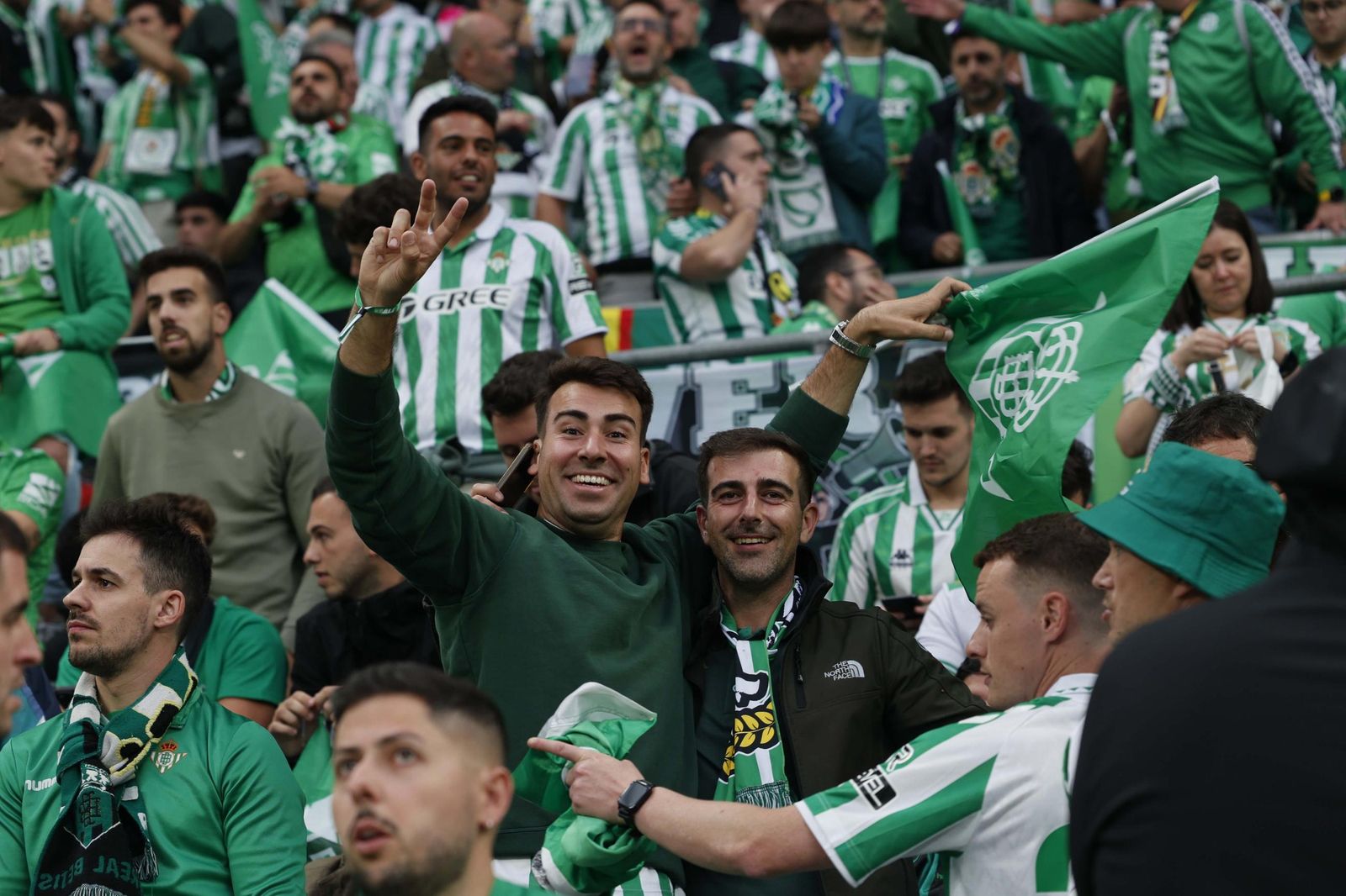 La afición del Betis en la final de la Conference League