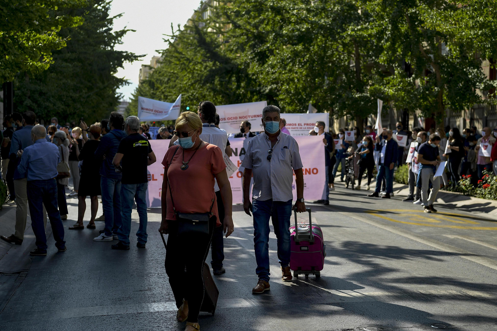 Fotos: El turismo se manifiesta en Granada