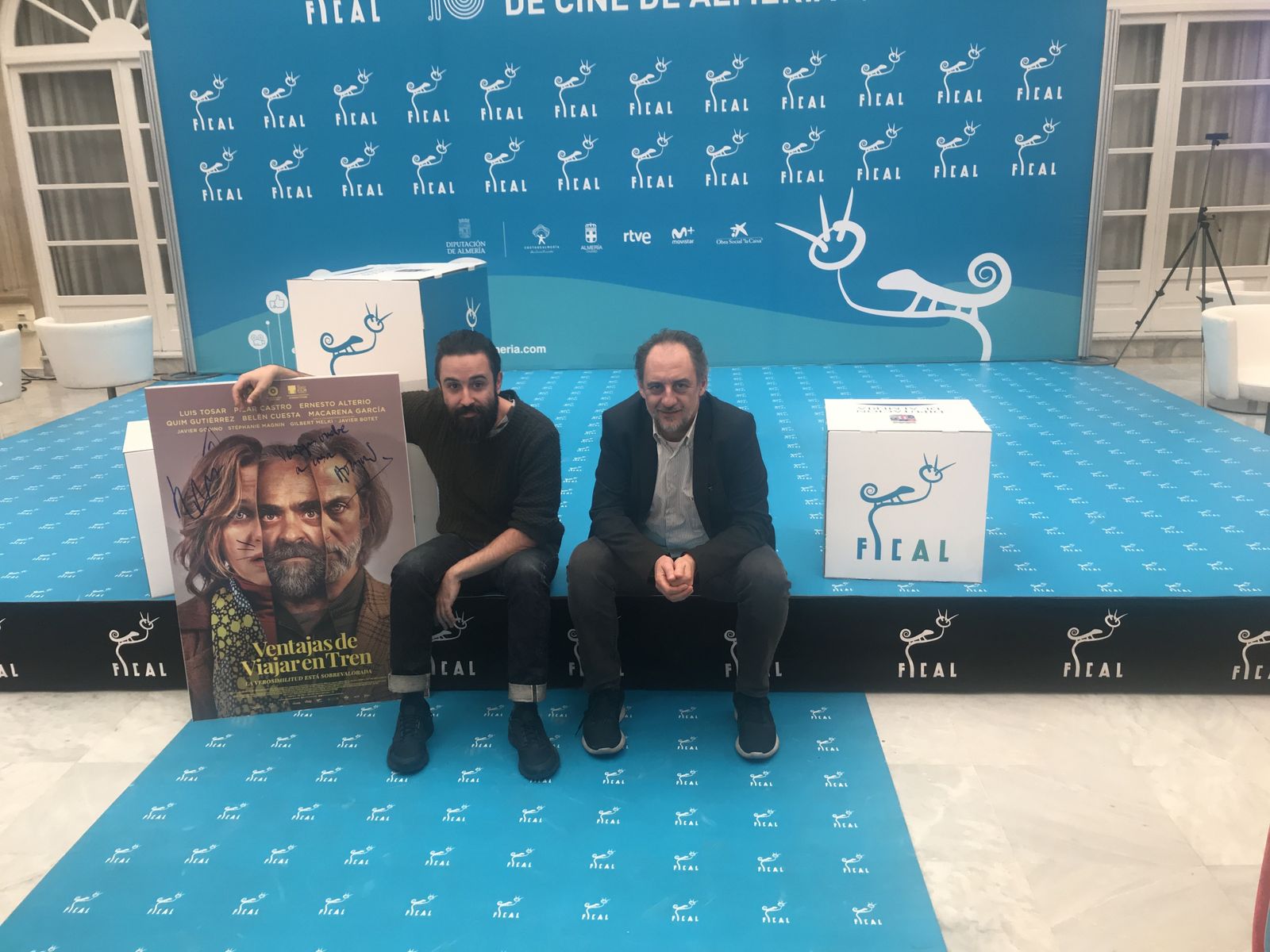 Un viaje en tren impredecible, sombrío y de terror psicológico.