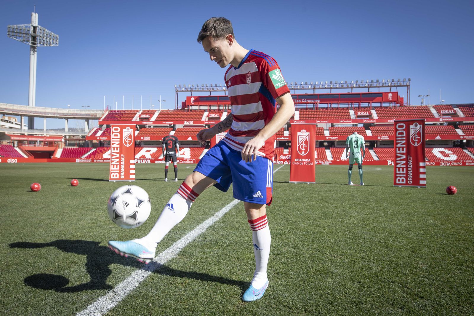 Las mejores imágenes de la presentación de Pol Lozano