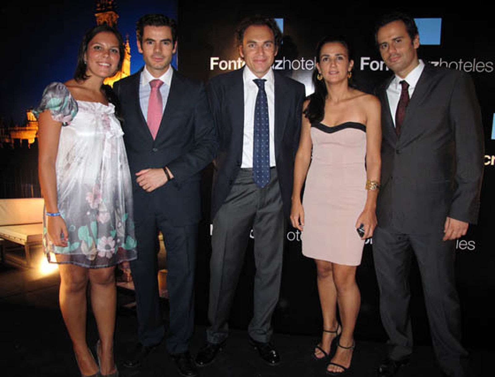 Paloma Fernández-Molina (Departamento comercial de Fontecruz Hoteles);  Héctor Abuin, director del Fontecruz Sevilla; Jaime Hevia, director comercial y de marketing de Fontecruz Hoteles; Nuria Martínez, directora general de la cadena e Íñigo Piñeiro, responsable de Comunicación  y Relaciones con los Medios.  Foto: Victoria Ramírez