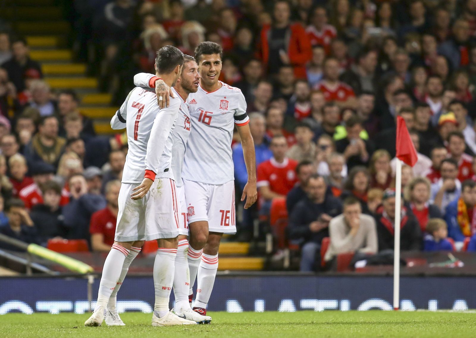 El amistoso entre Gales y España, en imágenes